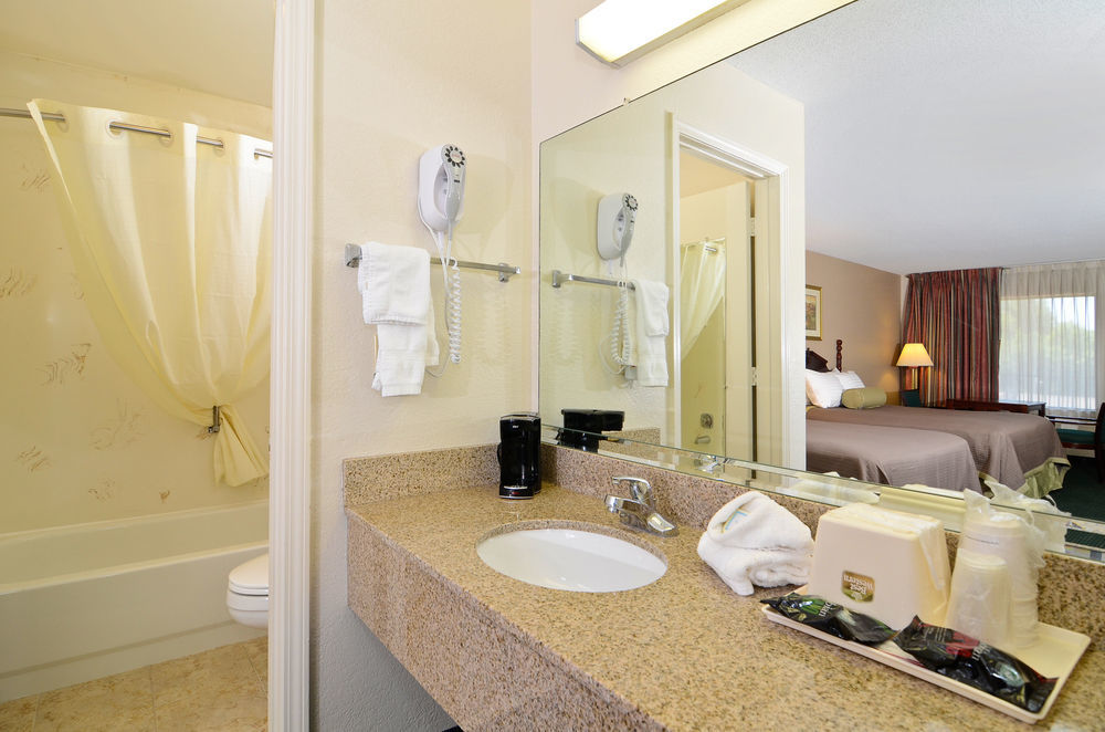 Travelers Inn And Suites Memphis Eksteriør bilde